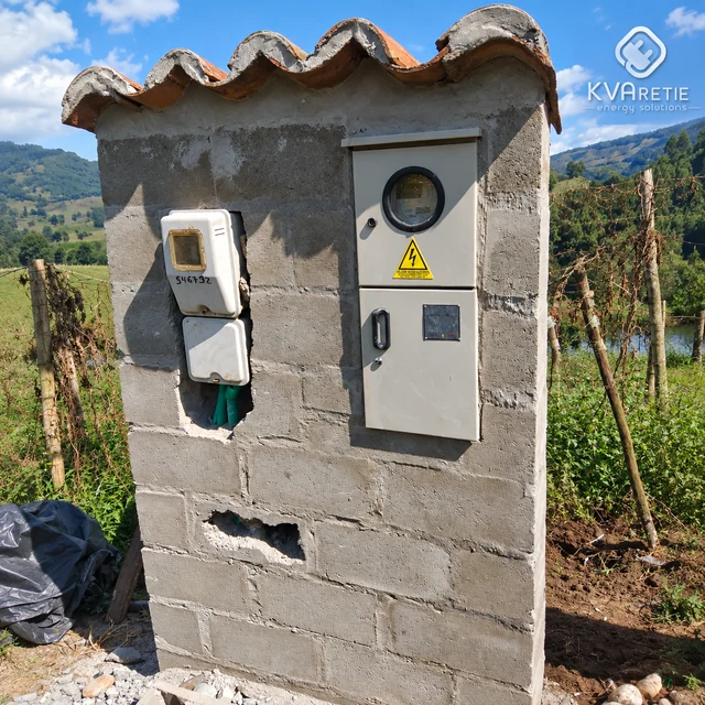 Acometida y medición en muro exterior
